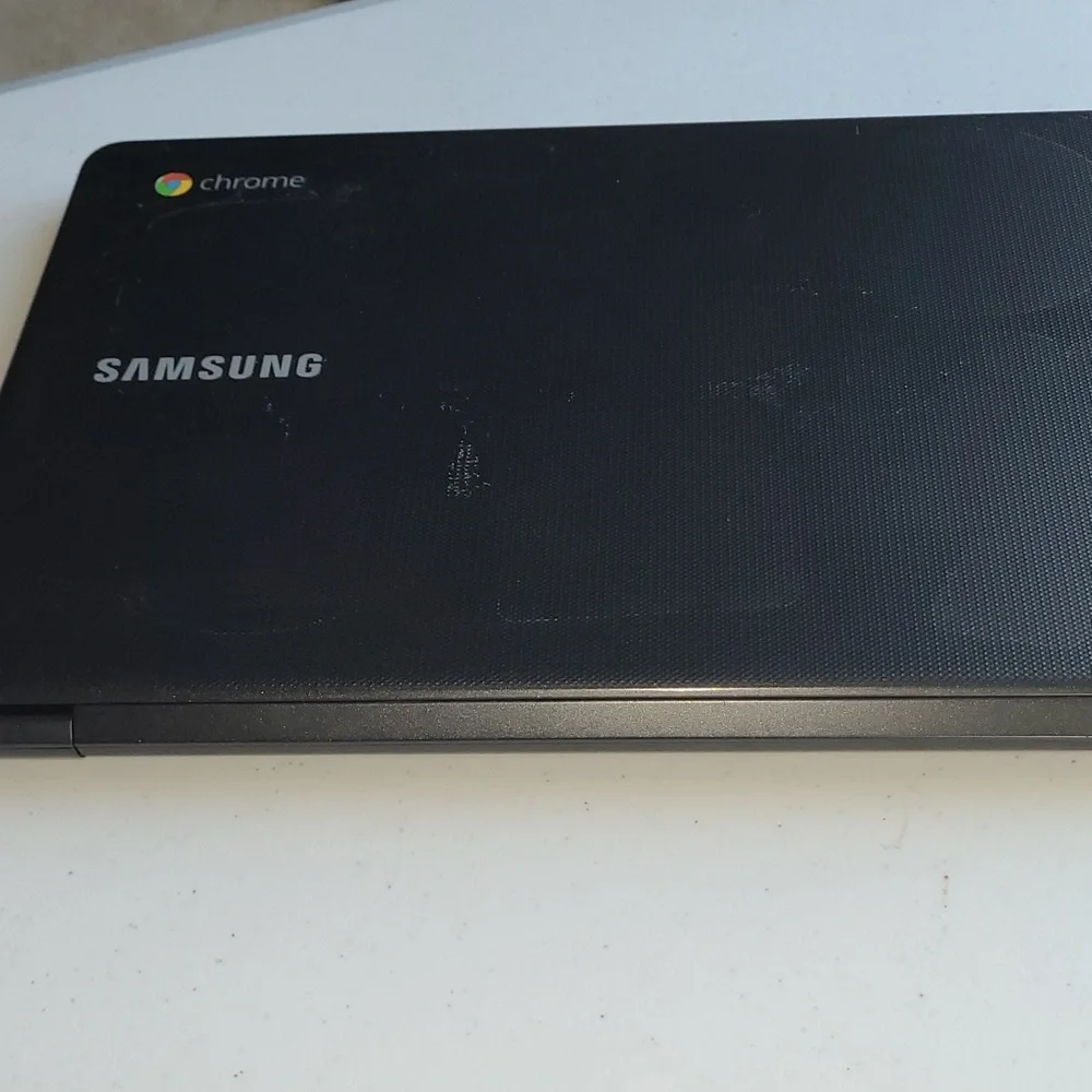 Samsung XE500C13 in Classic Black